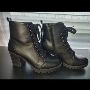 7.5 Lace-Up Chunky 3" Heel Ankle Boots